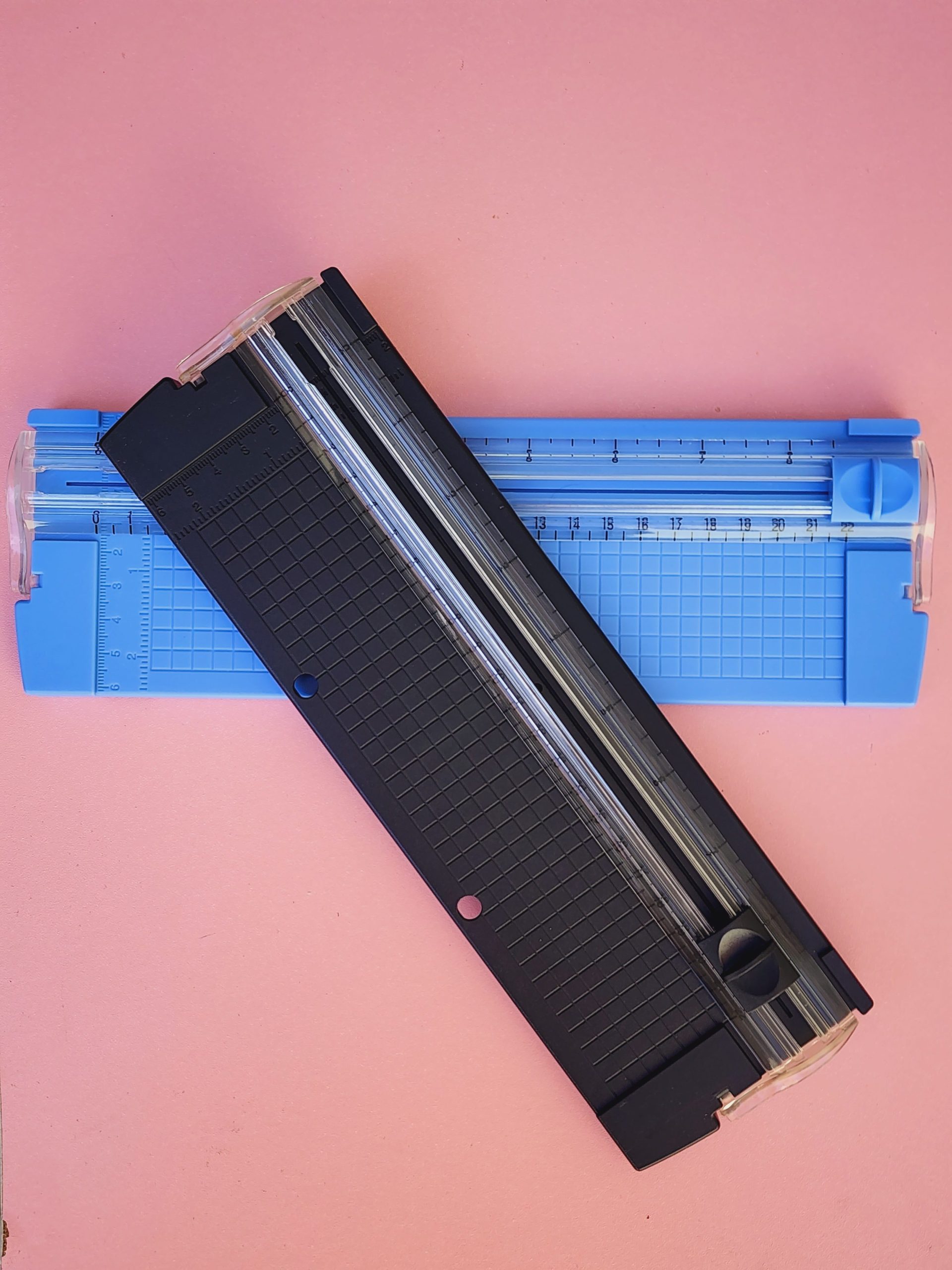 Cortadora de papel tipo guillotina (22 cm)